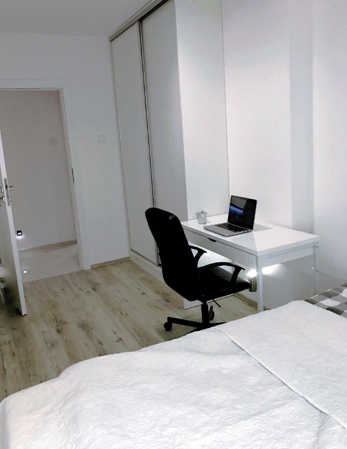 Icon Apartments Centrum 68 ヴロツワフ エクステリア 写真