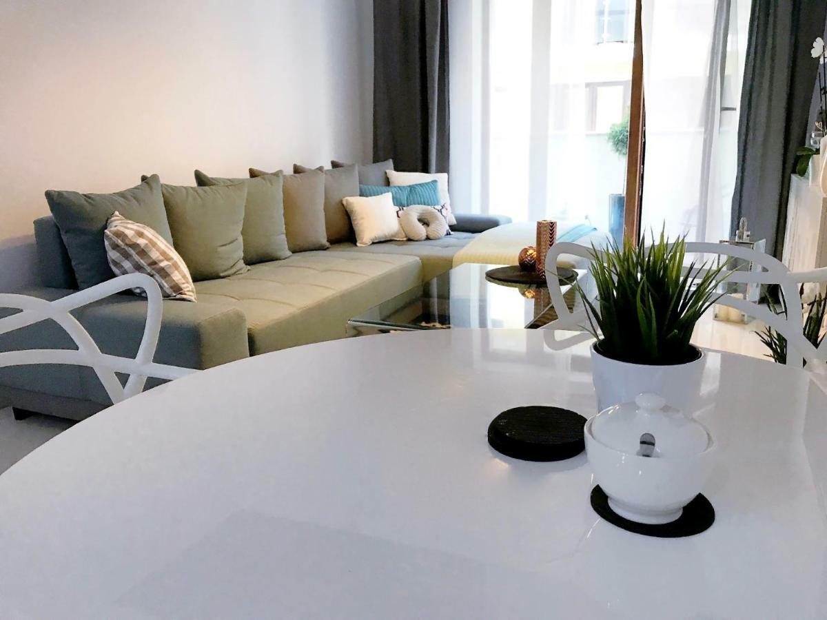 Icon Apartments Centrum 68 ヴロツワフ エクステリア 写真