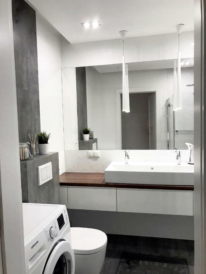 Icon Apartments Centrum 68 ヴロツワフ エクステリア 写真